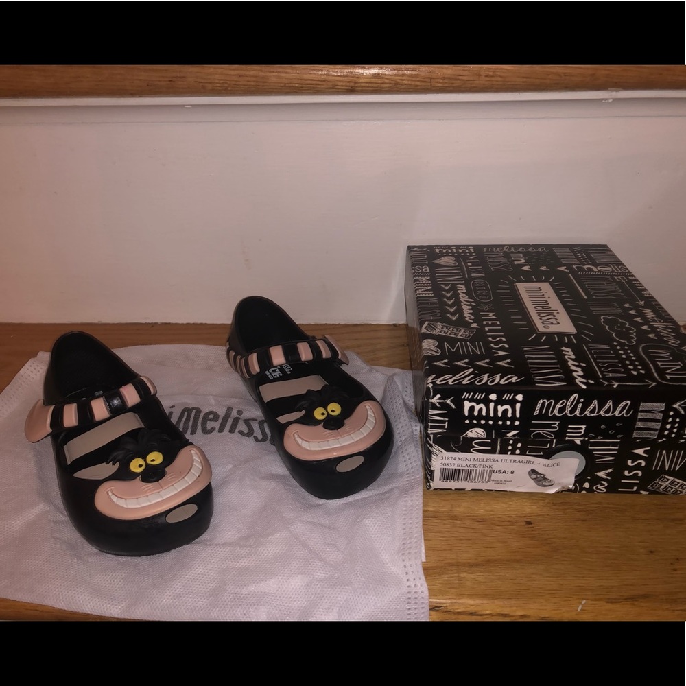Mini Melissa Cheshire Cat toddler girl size 8